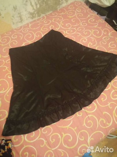 Атласная юбка миди