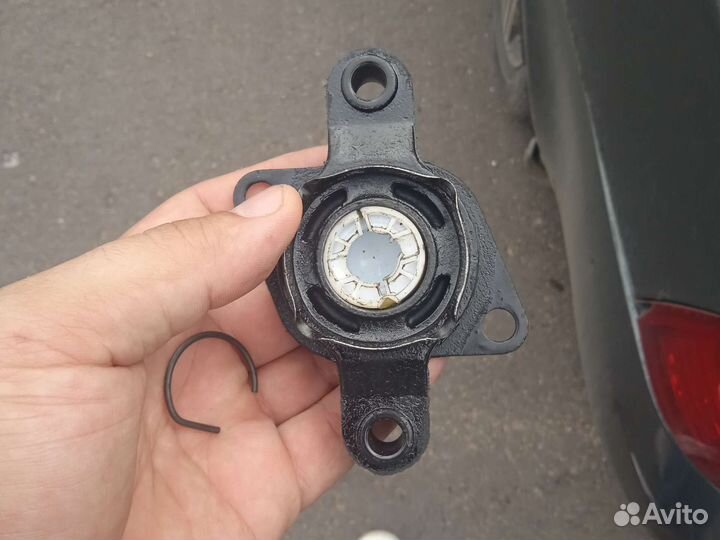 Опора кпп на Приору