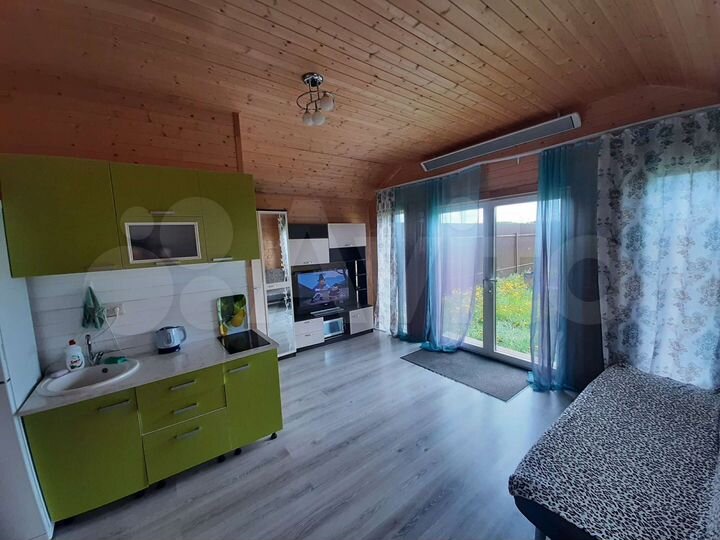 Дом 25 м² на участке 10 сот.