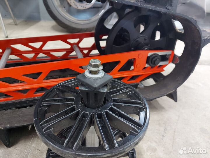 Гусеничные ролики STS 9'' для снегоходов Polaris