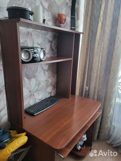 Компьютерный стол