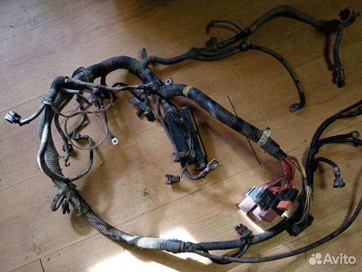 Коса моторного отсека Рено логан 1 1.4 8 клап