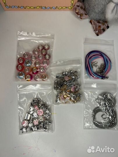 Набор для создания браслетов в шкатулке