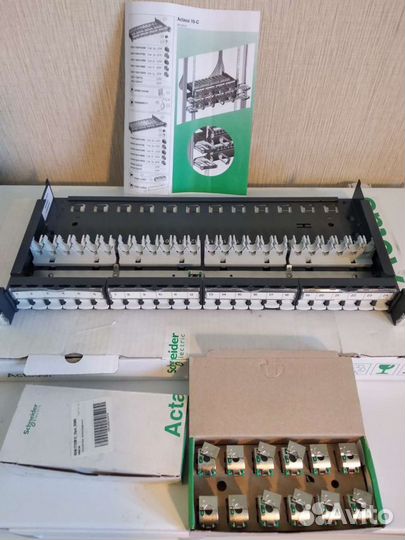 Патч-панель Schneider