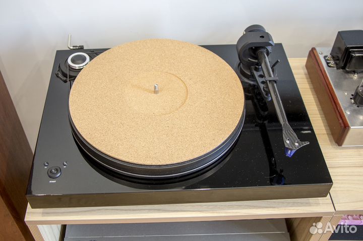 Виниловый проигрыватель Pro-Ject 2-Xperience SB