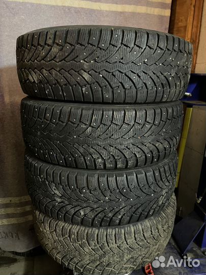 Pirelli Formula Ice 215/65 R16