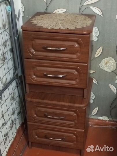 Тумба прикроватная