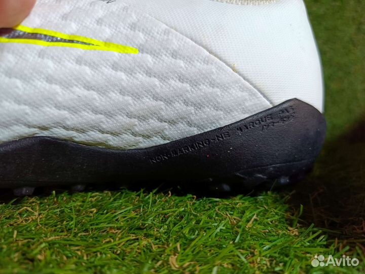 Сороконожки Nike hypervenom