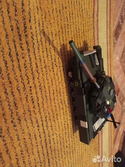 Танк из лего