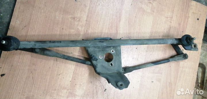 Трапеция стеклоочистителей Vw Golf III