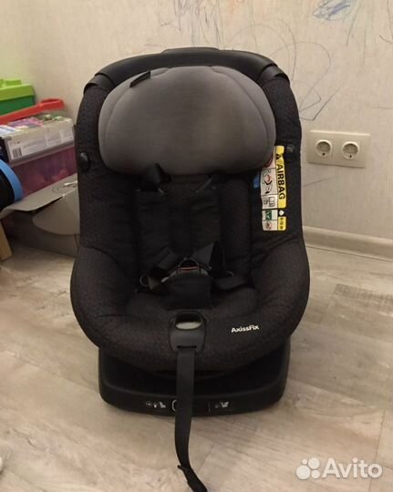 Автокресло maxi cosi axissfix
