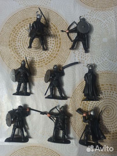 Игрушки,солдатики,зулусы,викинги,индейцы,рыцари