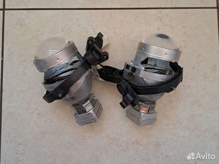 Линзы Mercedes 221