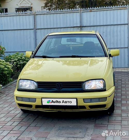 Volkswagen Golf 1.4 МТ, 1997, 300 000 км