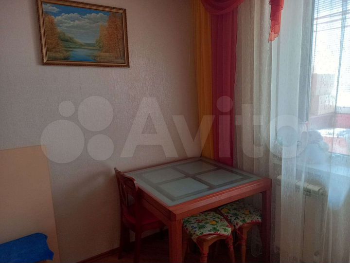 2-к. квартира, 52 м², 4/9 эт.