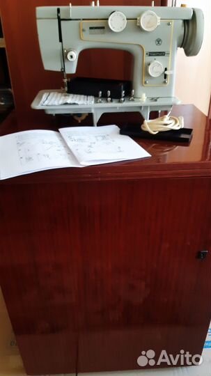 Швейная машина Подольск 142