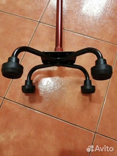 Трость четырехопорная