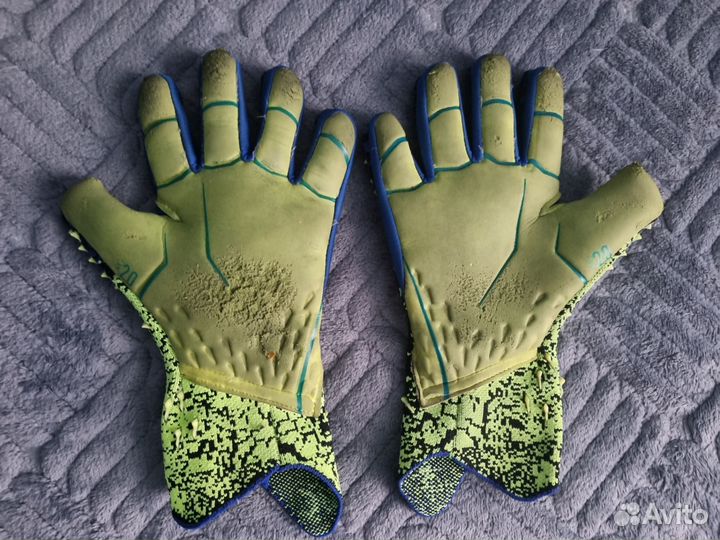 Вратарские перчатки grafsport