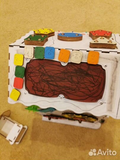 Бизиборд домик бу