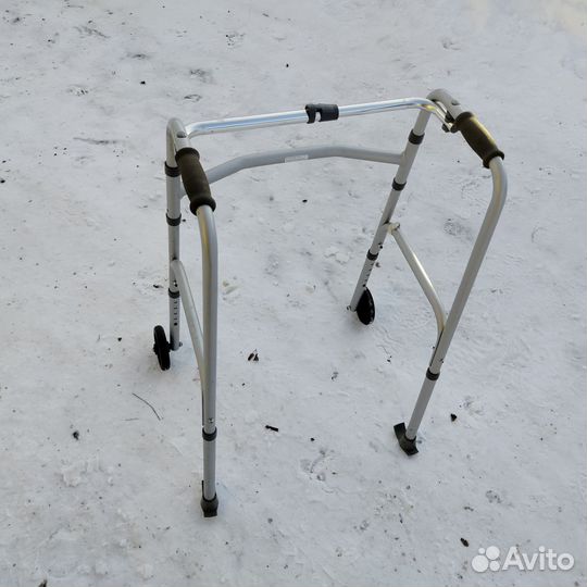 Ходунки для взрослых