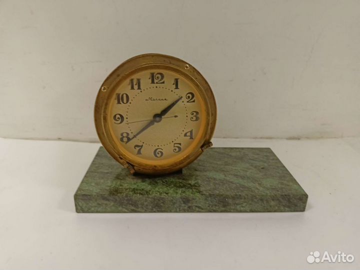 Часы молния настольные
