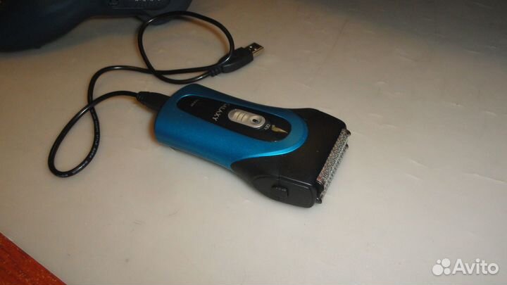 Машинка для стрижки Филипс+бритва Galaxy-комплект