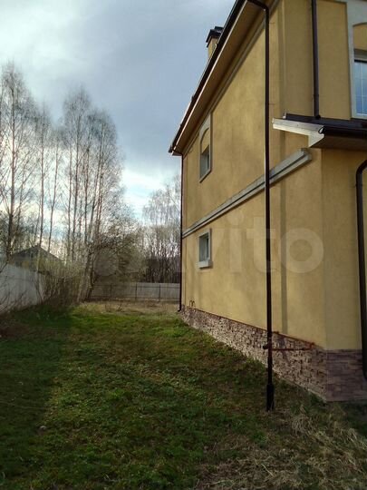 Коттедж 300 м² на участке 15 сот.