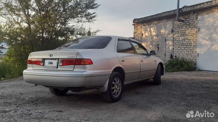 Toyota Camry, 2000