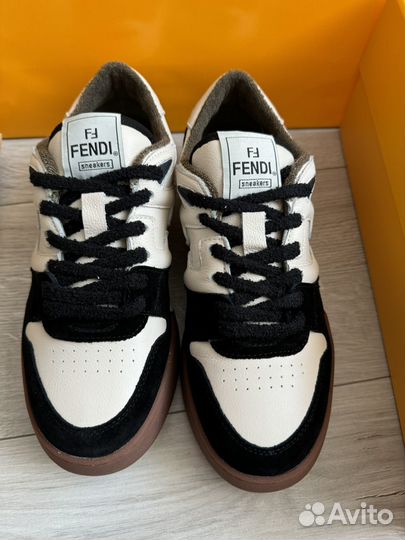 Кроссовки мужские fendi