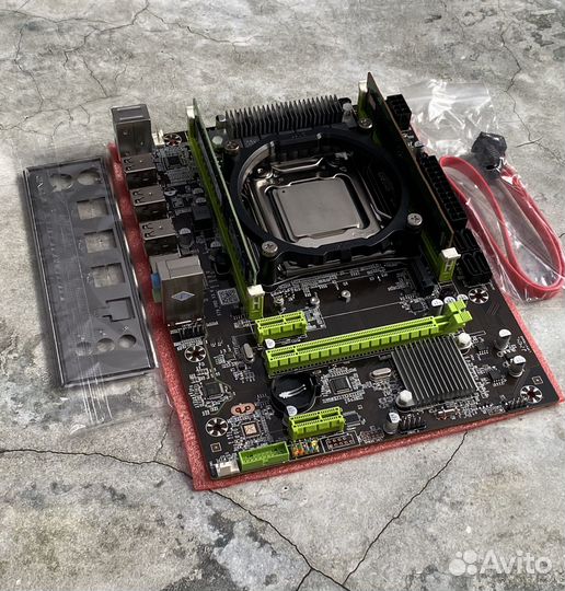 Комплект X79 8 ядер Xeon 2689+x79+16gbDDR3