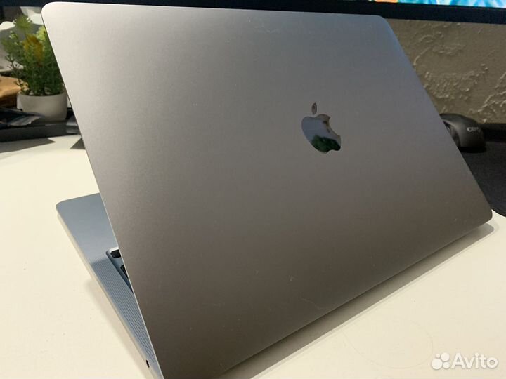 Ноутбук MacBook Air 13 2020