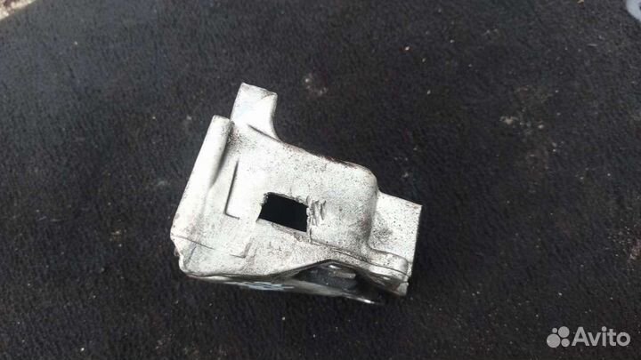 Кронштейн двигателя для Peugeot 607