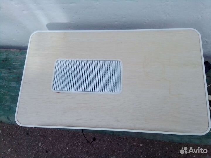 Столик для ноутбука