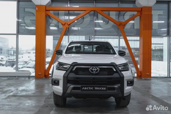 Toyota Hilux 2.8 AT, 2024
