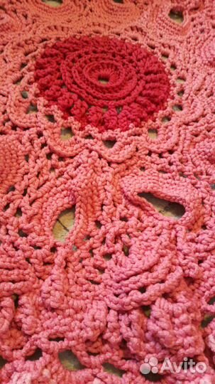 Ковер вязаный