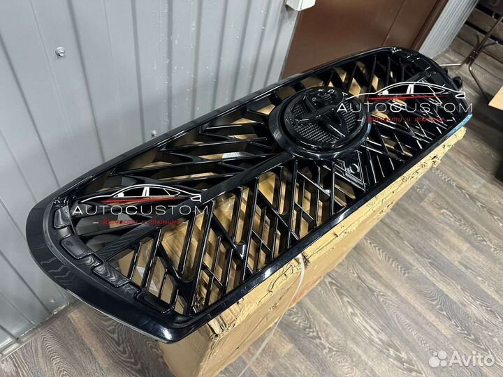 Решетка радиатора TRD Land Cruiser 200 черная