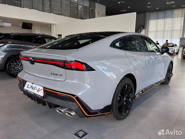 Changan UNI-V 1.5 AMT, 2024