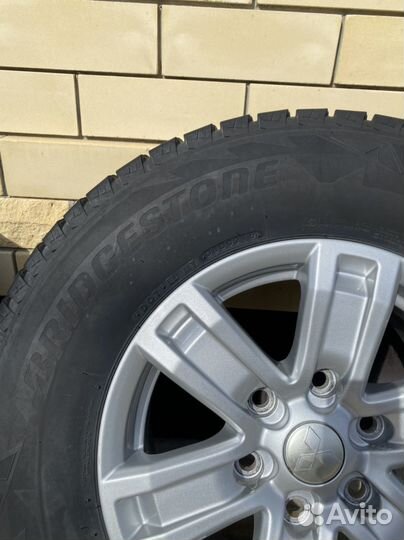 Bridgestone Blizzak DM-V2 245/70 R16 107S