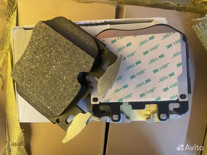 Колодки тормозные Bmw G05, G06, G07 34106888459