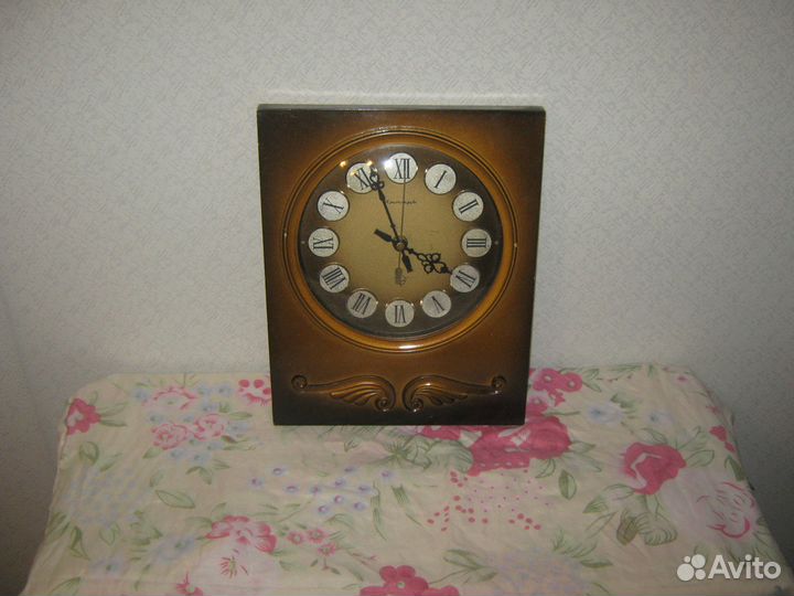 Часы настенные «Янтарь». СССР