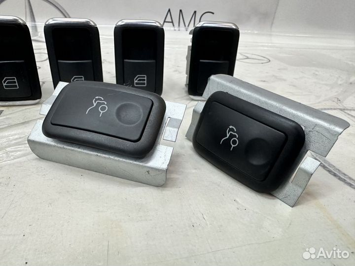 Кнопка открывания багажника Mercedes W204 М271.8