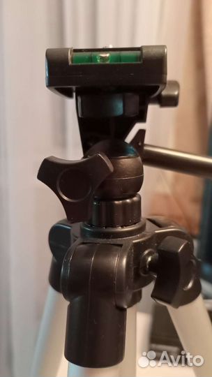 Штатив для фотоаппарата и строительной техники