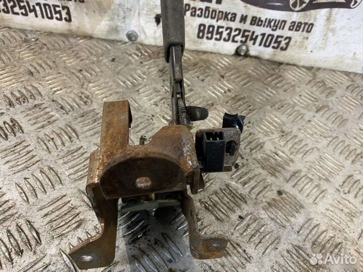 Ручник Peugeot 307