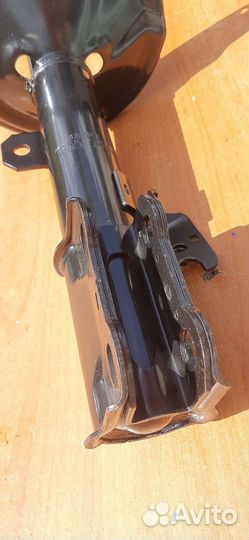 Lexus rx300 стойка