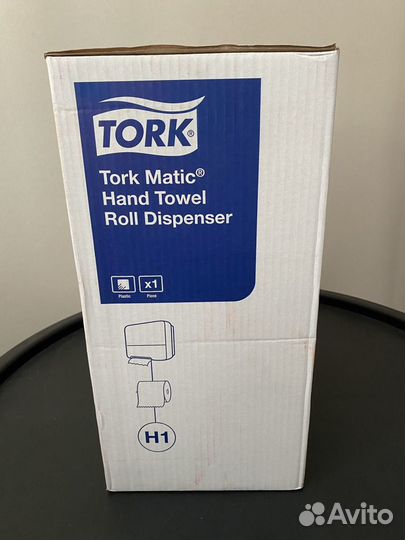 Диспенсер для бумажных полотенец tork