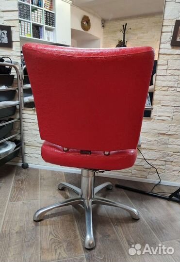 Парикмахерское кресло бу