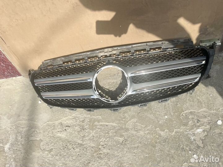 Решетка радиатора mercedes w213 (оригинал)