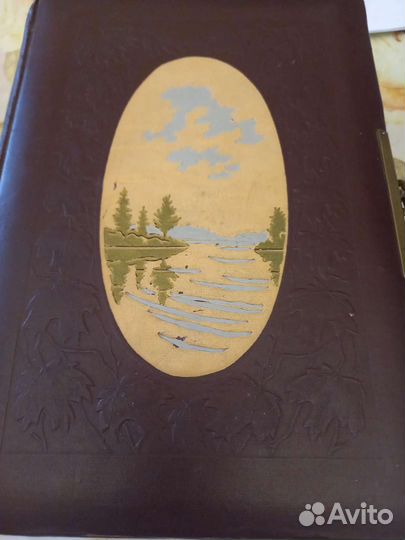 Альбом старый для фото,в коже