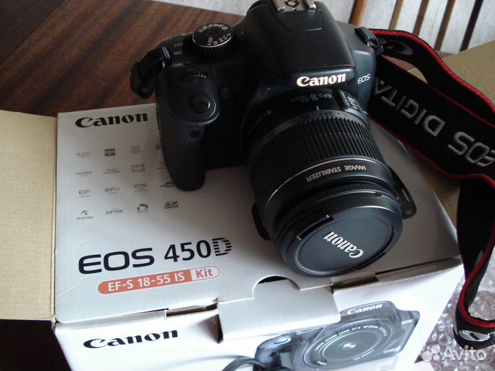 Canon 450D с объективом EF-S 18-55 IS Kit