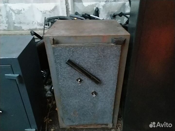 Сейф офисный (2 ключа, вес 450 кг) б/у 19063